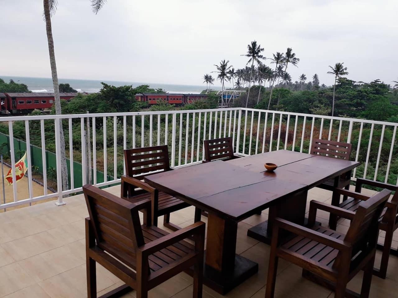 Blue Beach Villa Wadduwa Eksteriør bilde
